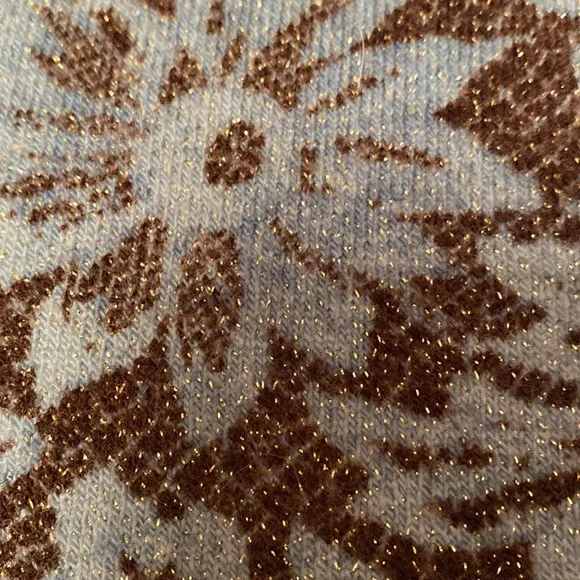 CACHE LIKE NEW SPARKLING SWEATER - Picture 8 of 9